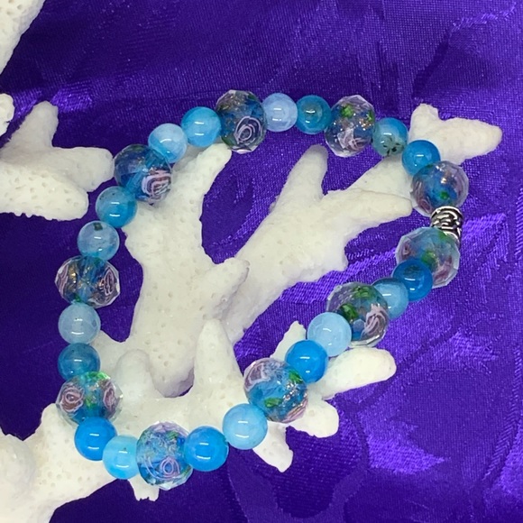 Handcrafted Lampwork and Cracy Lace Bead Stretch Bracelet - Picture 3 of 16